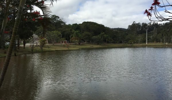 Lago Condomínio Aruã