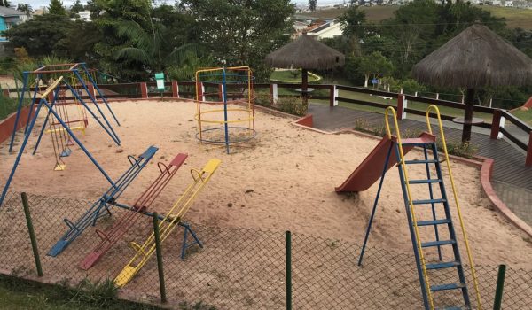 Playground Areia Aruã