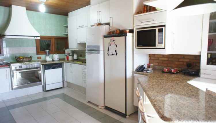 cozinha-mobiliada-casa-vila-suíssa-imobiliaria-dsakai-venda