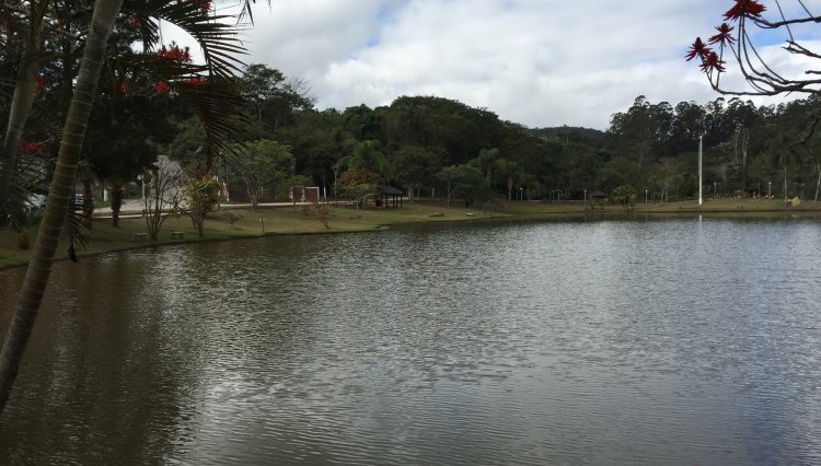 Lago Condomínio Aruã