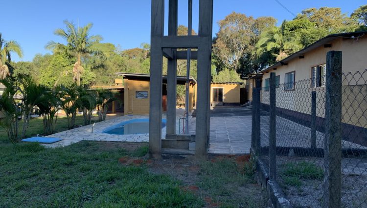 sitio-41.000m2-biritiba-mirim-casa-sede-4-dorm-piscina-churrasqueira-forno-lenha-proximo-represa-bairro-sertaozinho (124)