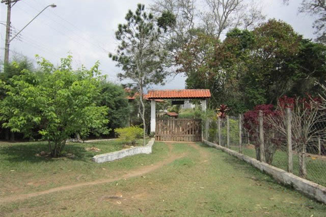 sitio-venda-moralogia-mogi-das-cruzes-casa-piscina-20milm2 (3)