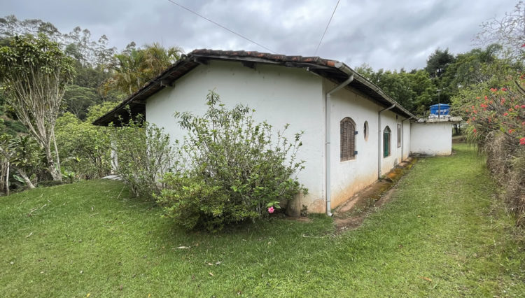 sitio-20mil-m2-venda-serra-itapeti-mogi-corrego-casa-sede (21)