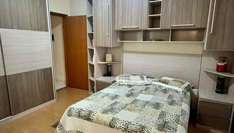 sobrado-3-dorm-164m2-mogi-moderno-venda (2)