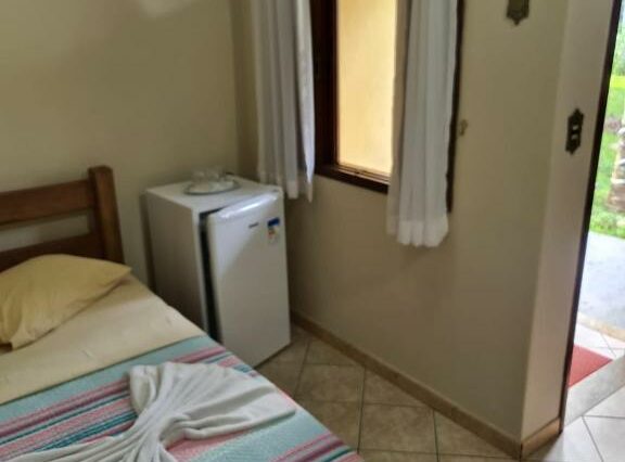 venda-pousada-penedo-rj-24.000m2-18-chales-lazer-completo (21)