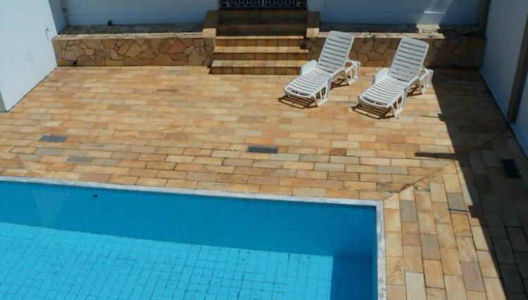 sobrado-850m2-4-suites-churrasqueira-piscina-jardim-mesquita-jacareí-venda (20)